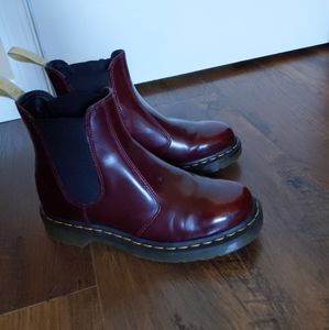 Dr. Martens 2976 Chelsea Boot